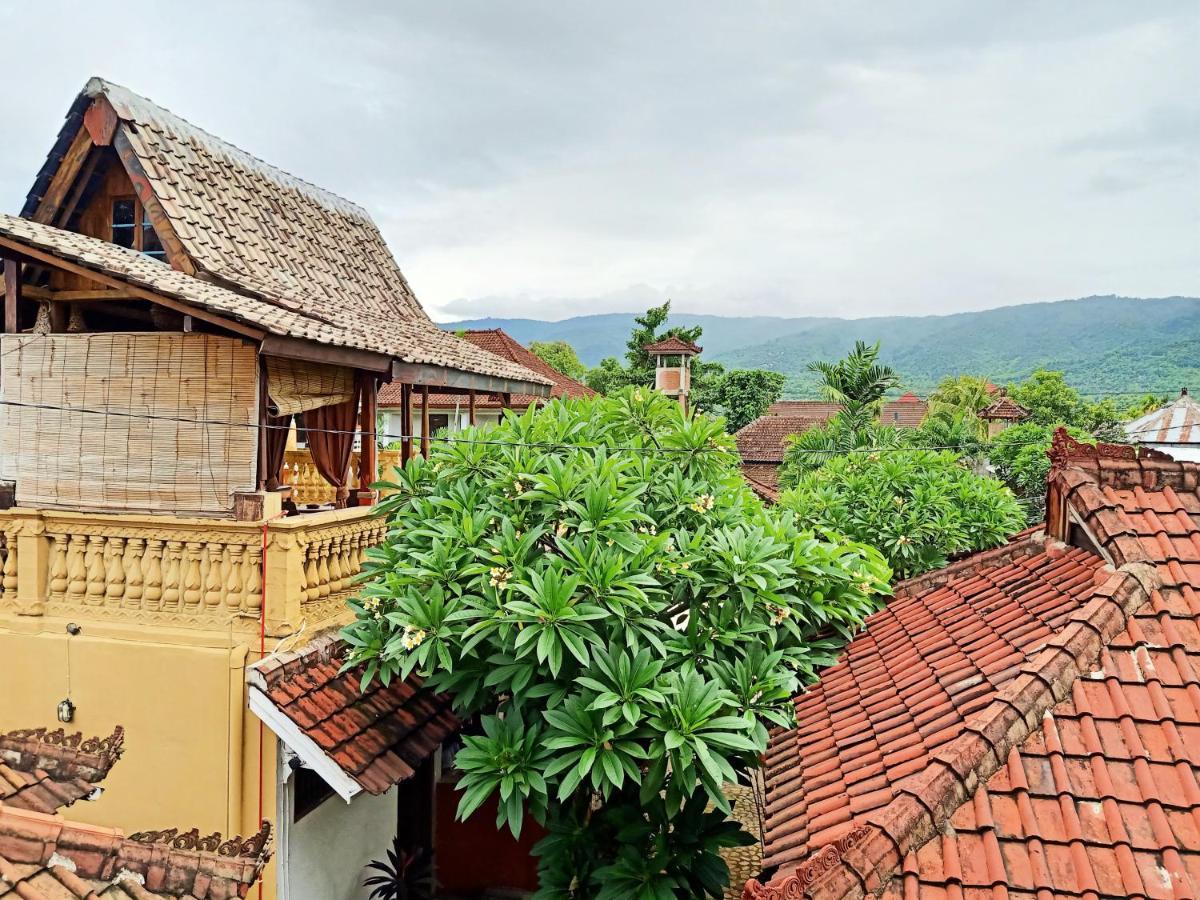 Binaria Museum Hotel 罗威那 外观 照片