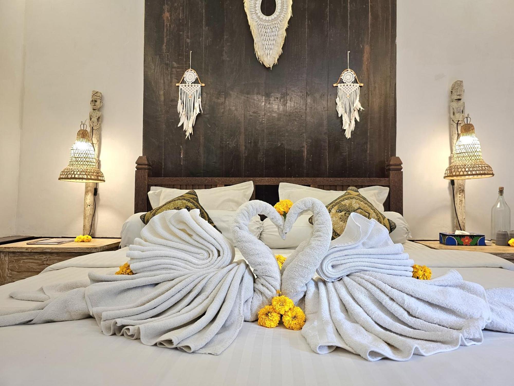 Binaria Museum Hotel 罗威那 外观 照片