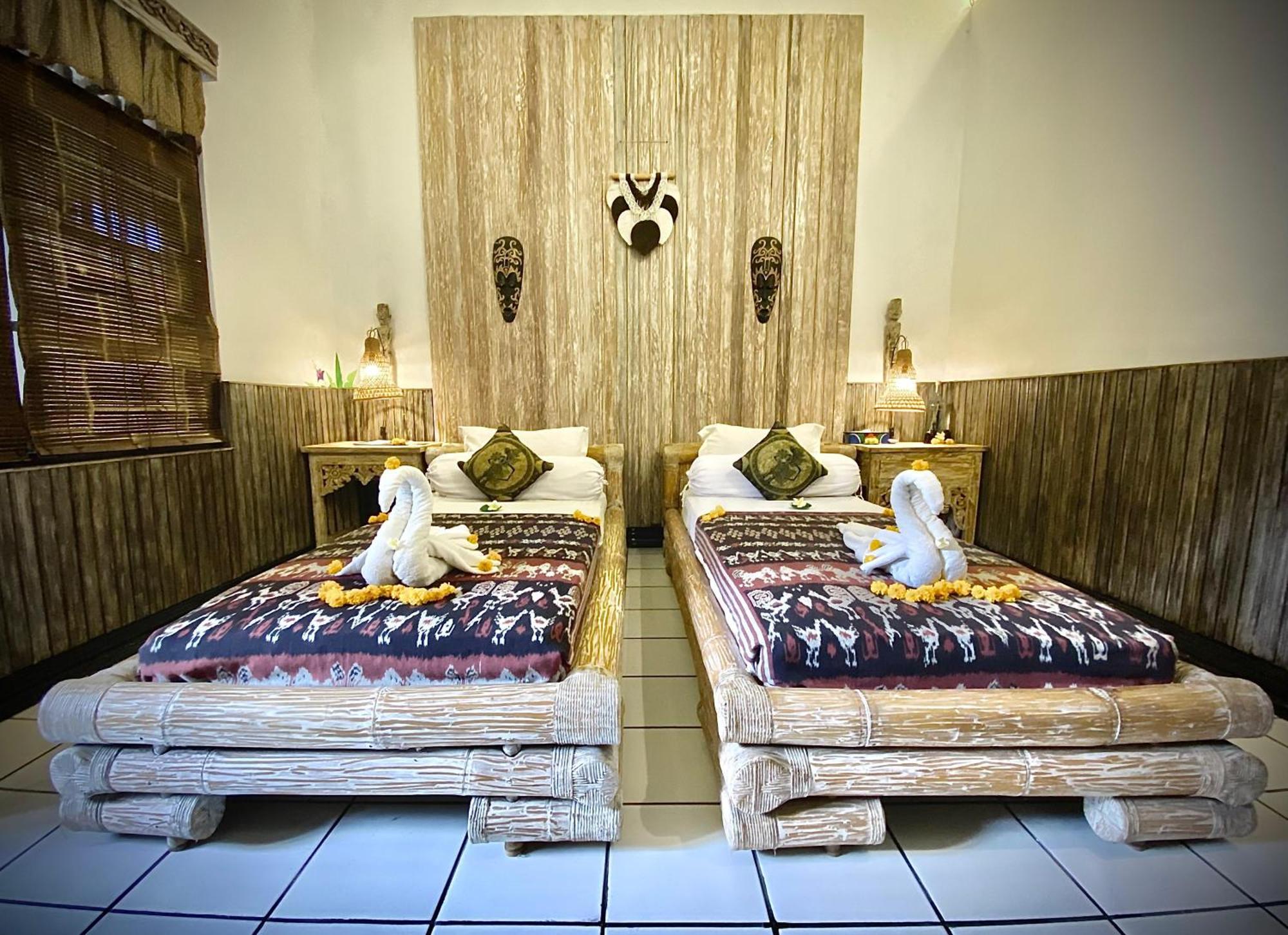 Binaria Museum Hotel 罗威那 外观 照片
