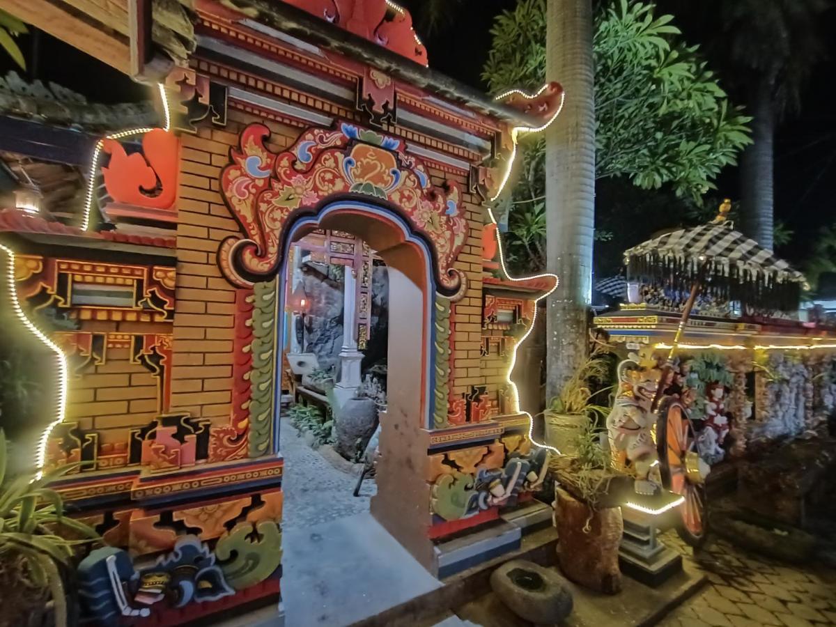 Binaria Museum Hotel 罗威那 外观 照片