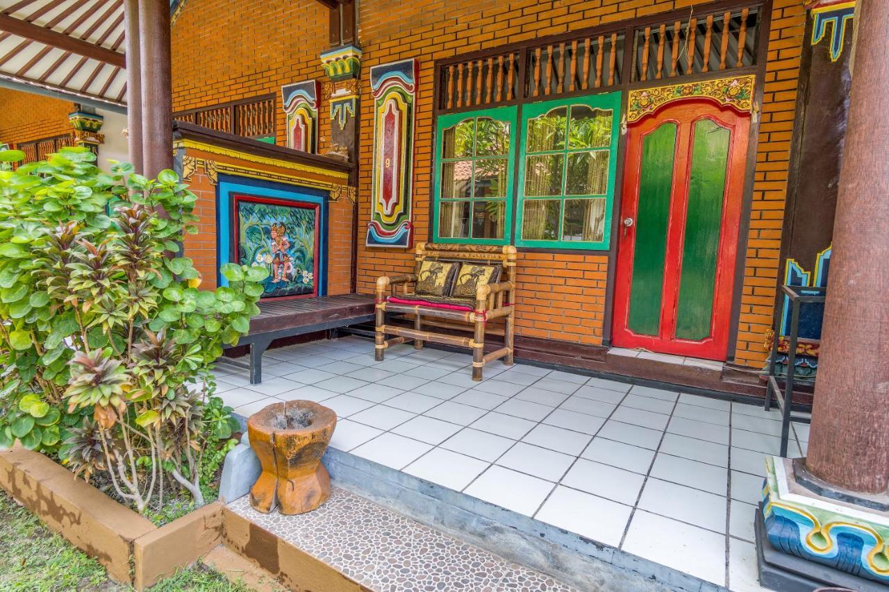 Binaria Museum Hotel 罗威那 外观 照片