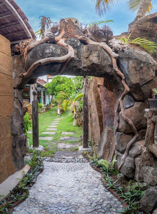 Binaria Museum Hotel 罗威那 外观 照片