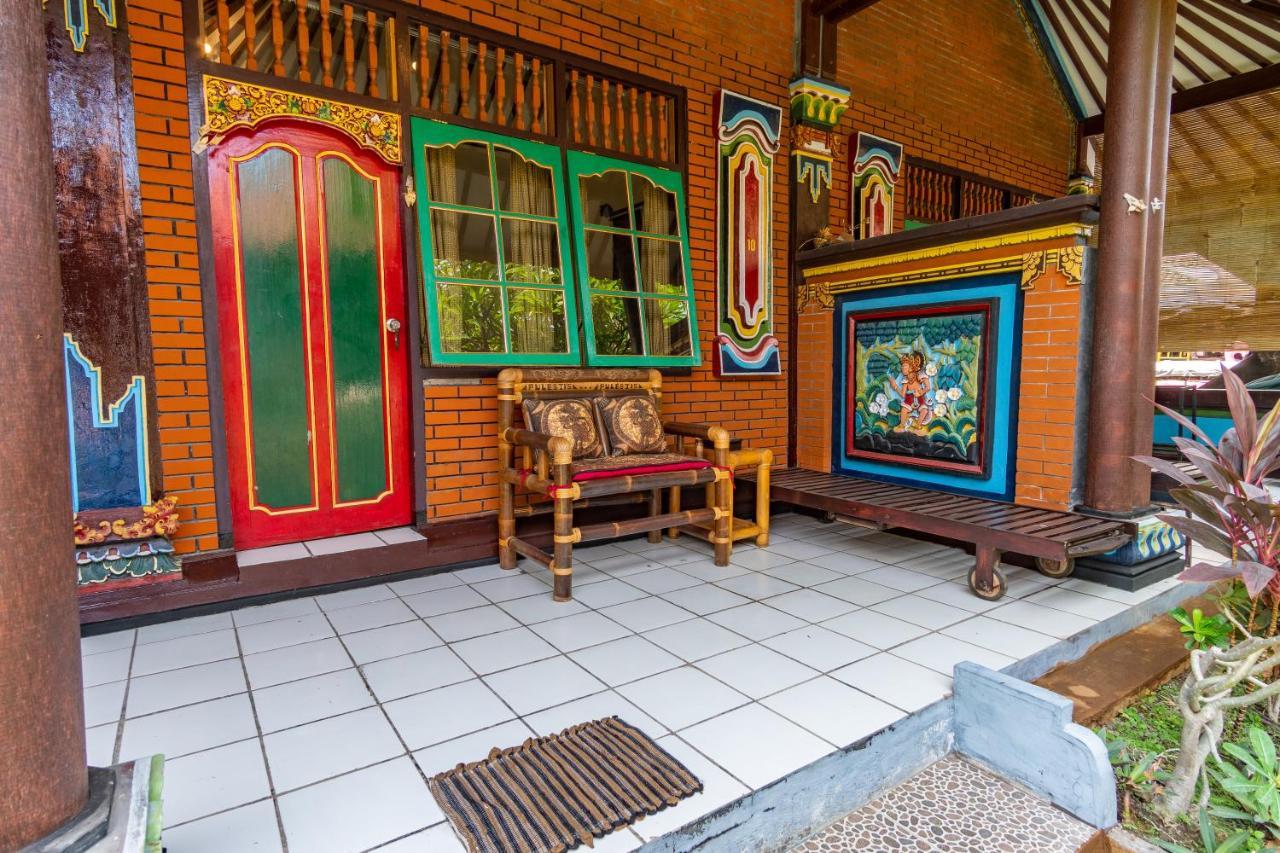 Binaria Museum Hotel 罗威那 外观 照片